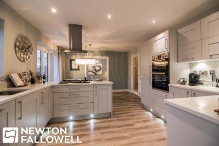 5 bedroom Detached house for sale in The Brambles, London Road, Retford, DN22