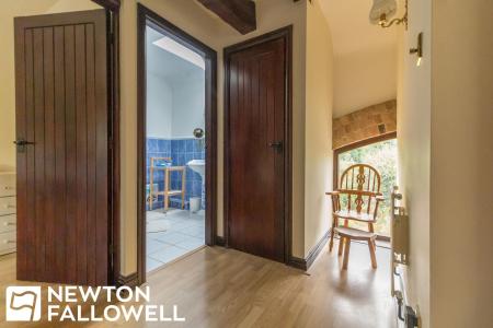 3 bedroom Cottage for sale in Town Street, Lound, DN22