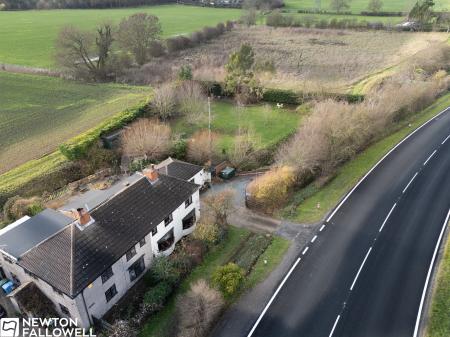 3 bedroom Cottage for sale in Great North Road, Tuxford, NG22
