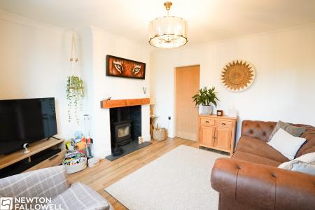 2 bedroom Semi-detached house for sale in Lincoln Road, Tuxford, NG22