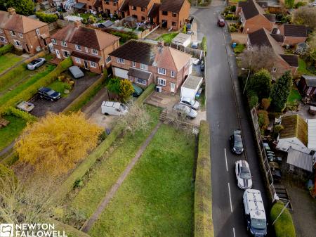 2 bedroom Semi-detached house for sale in Lincoln Road, Tuxford, NG22