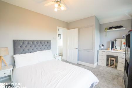 2 bedroom Semi-detached house for sale in Lincoln Road, Tuxford, NG22