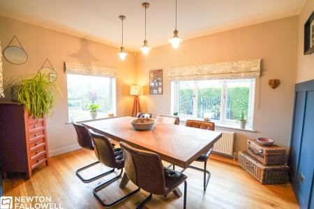 5 bedroom Bungalow for sale in Fingle St, North Leverton, North Leverton, DN22