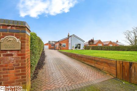 5 bedroom Bungalow for sale in Fingle St, North Leverton, North Leverton, DN22