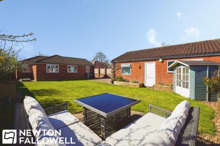 5 bedroom Bungalow for sale in Fingle St, North Leverton, North Leverton, DN22