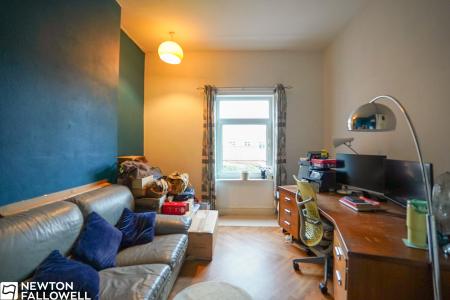 4 bedroom Town house for sale in London Road, Retford, DN22