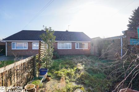 2 bedroom Semi-detached bungalow for sale in Woodside, Retford, DN22