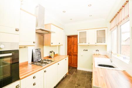 2 bedroom Terraced House for sale in Frederick Street, Retford, DN22