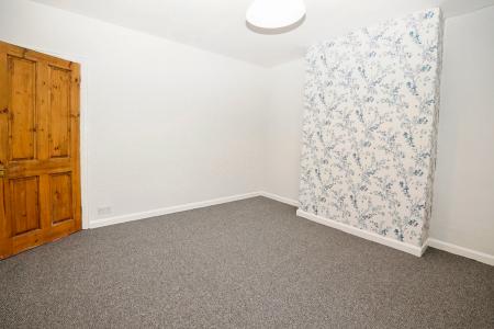 2 bedroom Terraced House for sale in Frederick Street, Retford, DN22