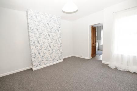 2 bedroom Terraced House for sale in Frederick Street, Retford, DN22