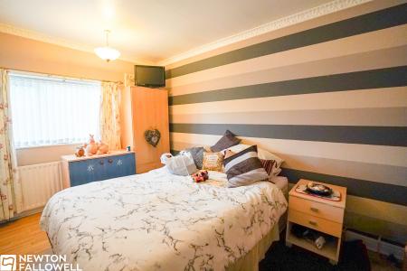 3 bedroom Semi-detached house for sale in Sandringham Road, Retford, DN22