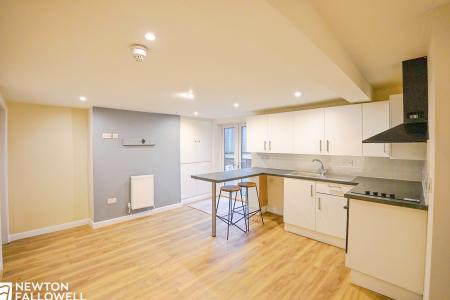 2 bedroom Flat for sale in Victoria Road, Retford, DN22