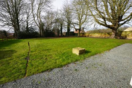 2 bedroom Detached house to let in Hickleton Hall, Doncaster, DN5