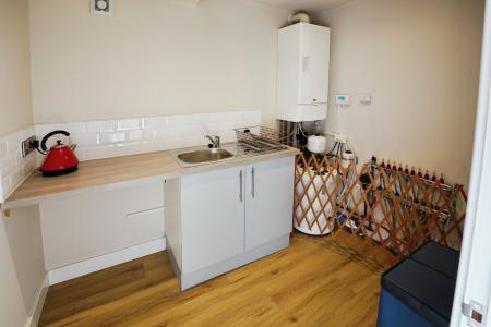 2 bedroom Detached house to let in Hickleton Hall, Doncaster, DN5