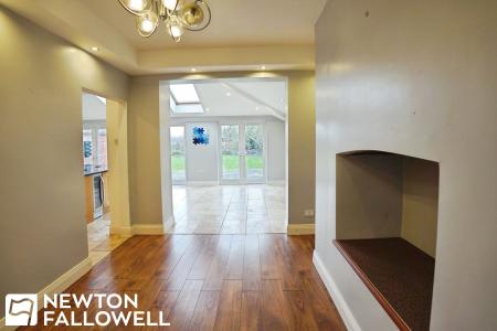 5 bedroom Detached house for sale in North Road, Retford, DN22