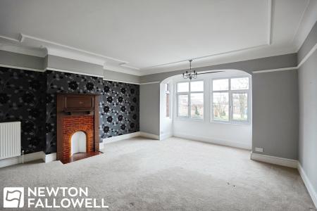 5 bedroom Detached house for sale in North Road, Retford, DN22