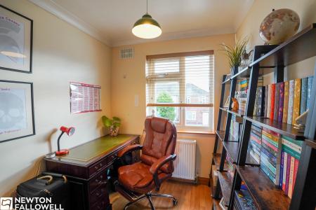 3 bedroom End of terrace house for sale in Sherwood Road, Retford, DN22