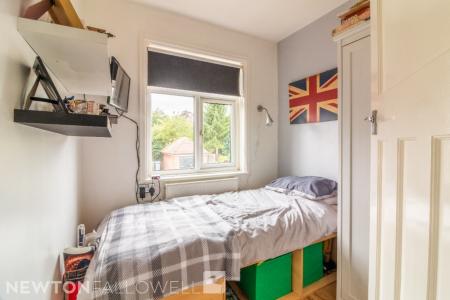 3 bedroom Semi-detached house to let in Harewood Avenue, Retford, DN22