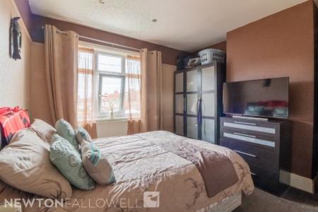 3 bedroom Semi-detached house to let in Harewood Avenue, Retford, DN22