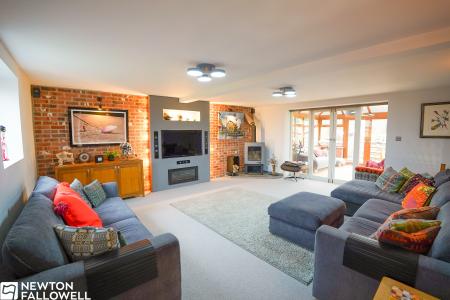 4 bedroom Barn Conversion for sale in Brough Lane, Elkesley, DN22