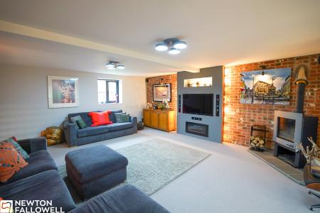 4 bedroom Barn Conversion for sale in Brough Lane, Elkesley, DN22