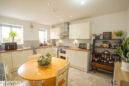 3 bedroom Semi-detached house for sale in Thrumpton Lane, Retford, DN22