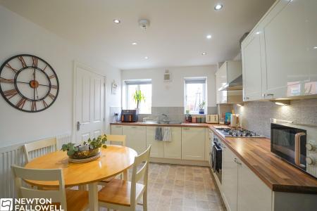 3 bedroom Semi-detached house for sale in Thrumpton Lane, Retford, DN22