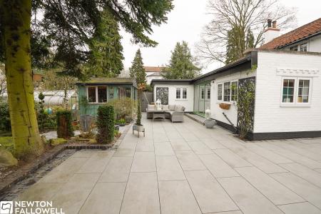 3 bedroom Detached house for sale in London Road, Retford, DN22