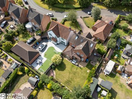 6 bedroom Detached house for sale in Rectors Gate, Retford, DN22