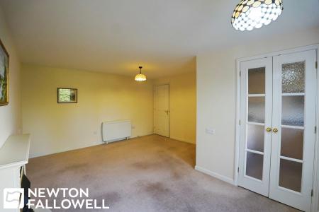 1 bedroom Flat for sale in North Road, Retford, DN22