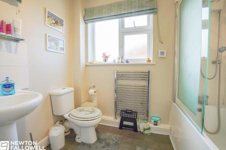4 bedroom Detached house for sale in Grove Coach Road, Retford, DN22