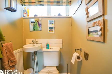 4 bedroom Detached house for sale in Grove Coach Road, Retford, DN22