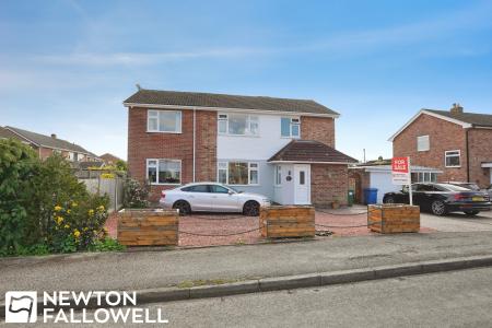 Grove Coach Road, Retford, DN22