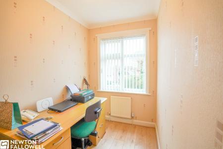 3 bedroom Semi-detached house for sale in Bigsby Road, Retford, DN22