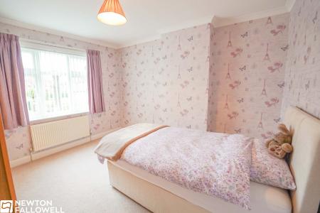 3 bedroom Semi-detached house for sale in Bigsby Road, Retford, DN22