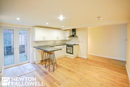 2 bedroom Flat to let in Victoria Road, Retford, DN22