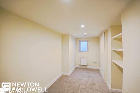 2 bedroom Flat to let in Victoria Road, Retford, DN22