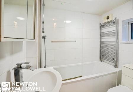 2 bedroom Flat to let in Victoria Road, Retford, DN22