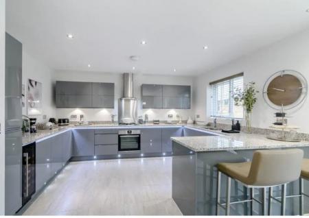 4 bedroom Detached house for sale in The Brambles, London Road, Retford, DN22