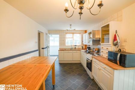 3 bedroom Semi-detached house for sale in Great North Road, Gamston, DN22