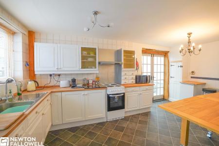 3 bedroom Semi-detached house for sale in Great North Road, Gamston, DN22