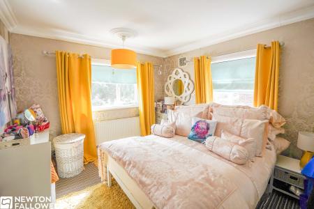 3 bedroom Semi-detached house for sale in Denman Close, Retford, DN22