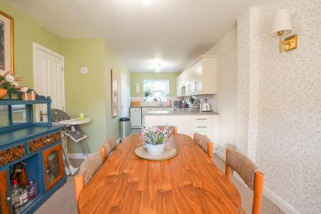 3 bedroom Town house for sale in Eldon Green, Tuxford, NG22