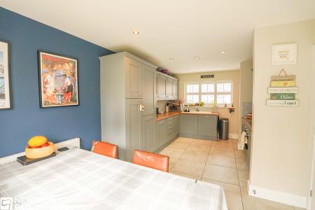 4 bedroom Detached house for sale in Blossom Grove, Retford, DN22