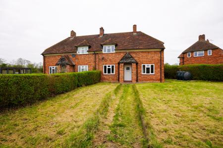 3 bedroom Semi-detached house for sale in Gamston Road, Haughton, DN22