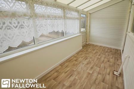 2 bedroom Terraced House to let in West Carr Road, Retford, DN22