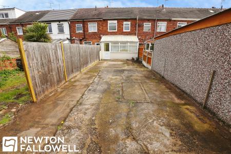 2 bedroom Terraced House to let in West Carr Road, Retford, DN22
