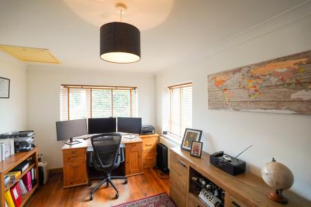 4 bedroom Detached house for sale in Top Street, Askham, NG22