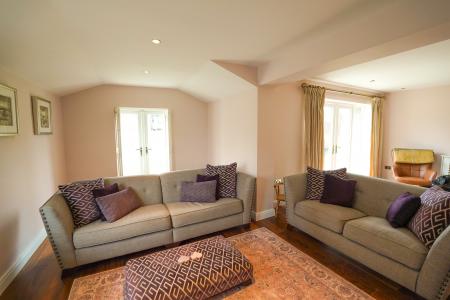 4 bedroom Detached house for sale in Top Street, Askham, NG22