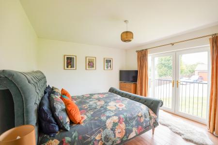 4 bedroom Detached house for sale in Top Street, Askham, NG22